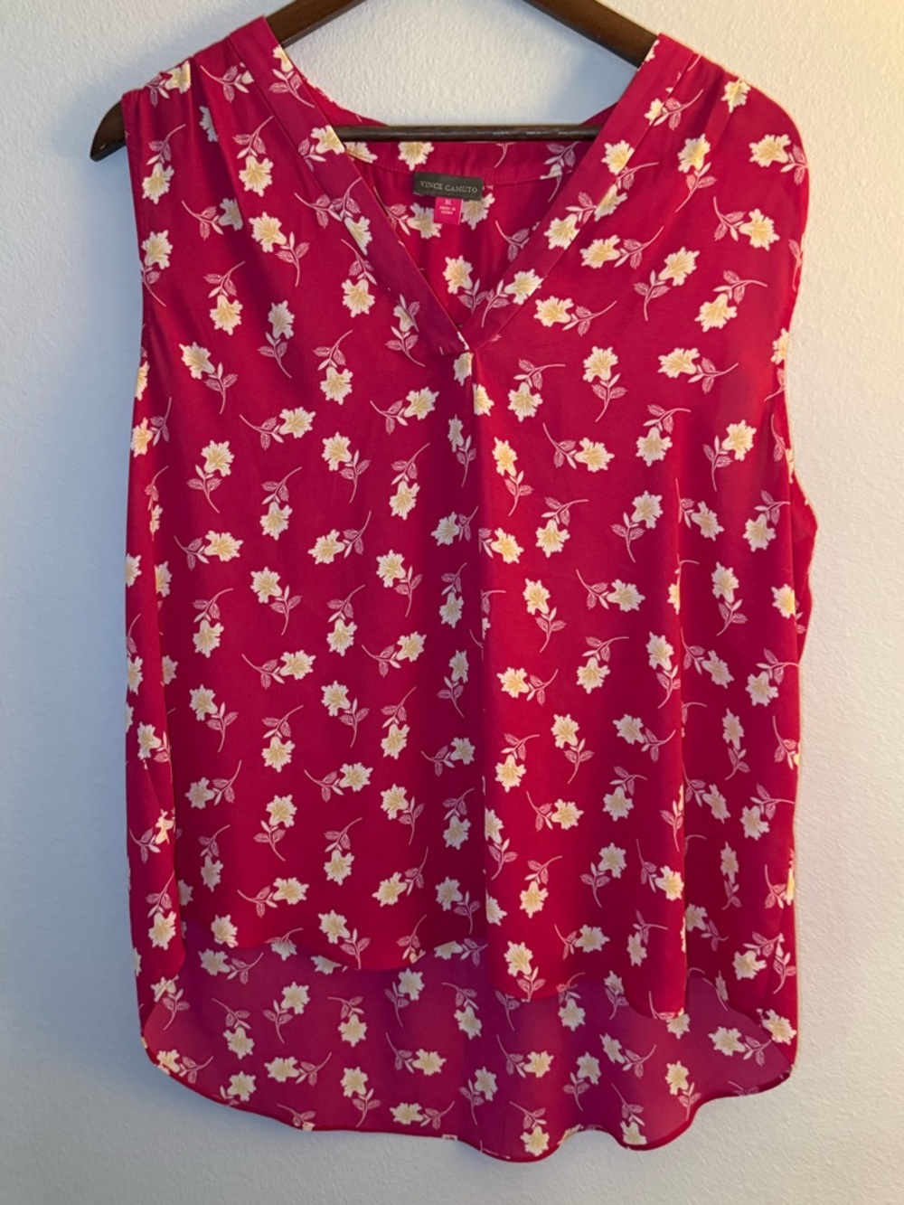 Vince Camuto Bright Pink Floral V-Neck Sleeveless Blouse